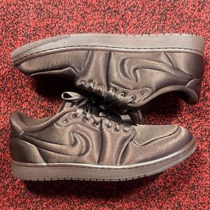 Nike Jordan 1 low top Satin Brown gym shoes